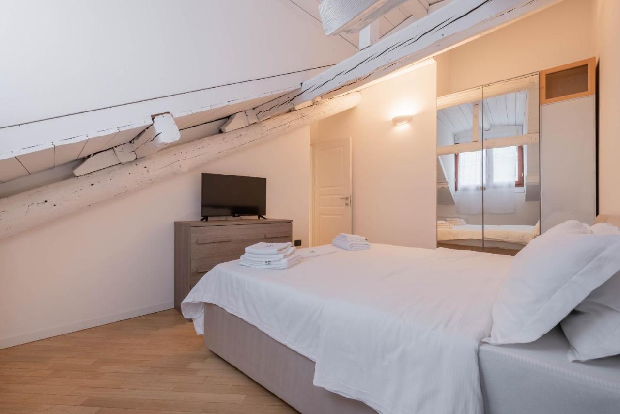 Brera Flat Near Duomo Apartment Milan Exterior photo